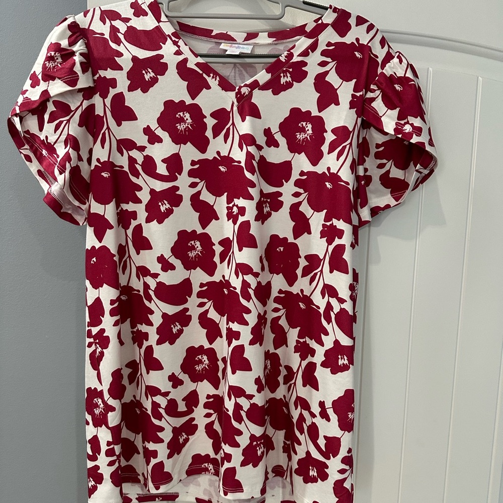 Lularoe Remi Floral Top Sz M